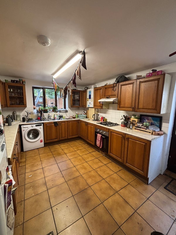 Room Blenheim Grove in Greater London