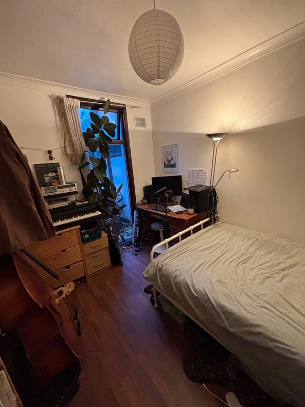 Room Blenheim Grove in Greater London