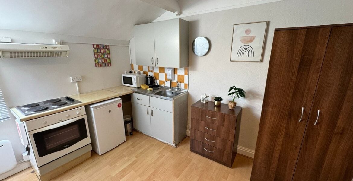 Flat Headingley Lane in Leeds