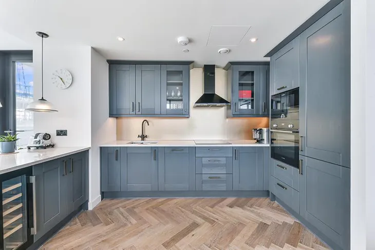 Flat Merino Gardens in Greater London