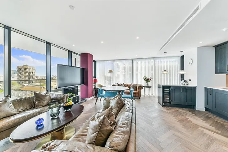 Flat Merino Gardens in Greater London