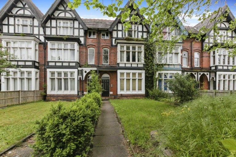 Flat Ashleigh Road in Leicester