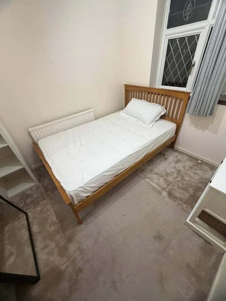 Room Church Elm Lane in Greater London
