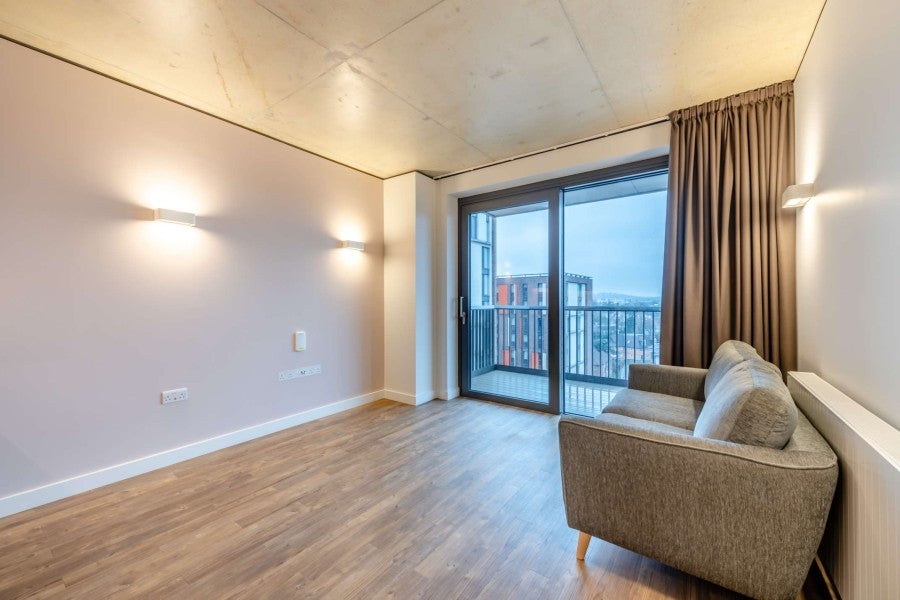 Flat Wellers Way in Greater London