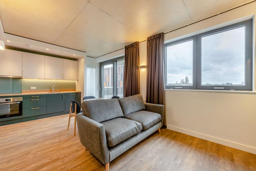 Flat Wellers Way in Greater London