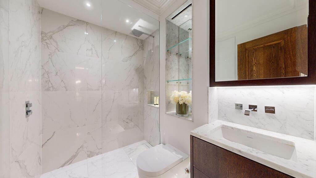 Flat Prince of Wales Terrace in Greater London