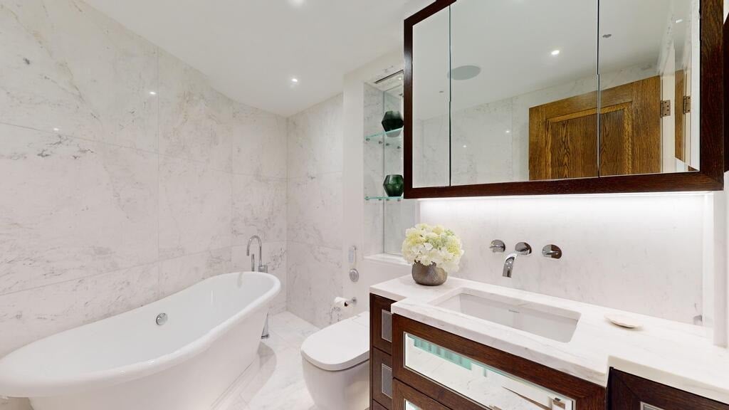 Flat Prince of Wales Terrace in Greater London