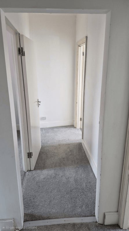 Room Hawthorn Road in Greater London
