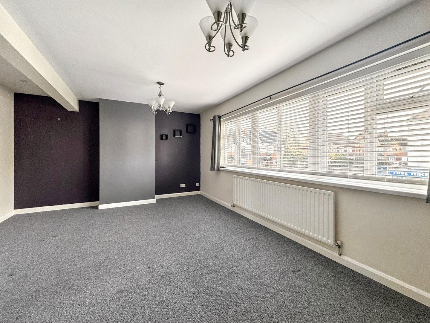 Room Cremorne Road in Birmingham