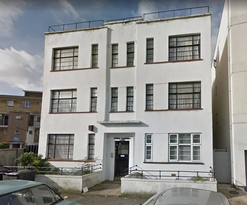 Flat Catford Hill in Greater London