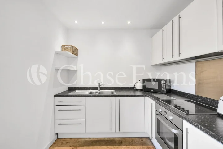 Flat Wollaston Close in Greater London