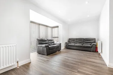 House Salter Road in Greater London
