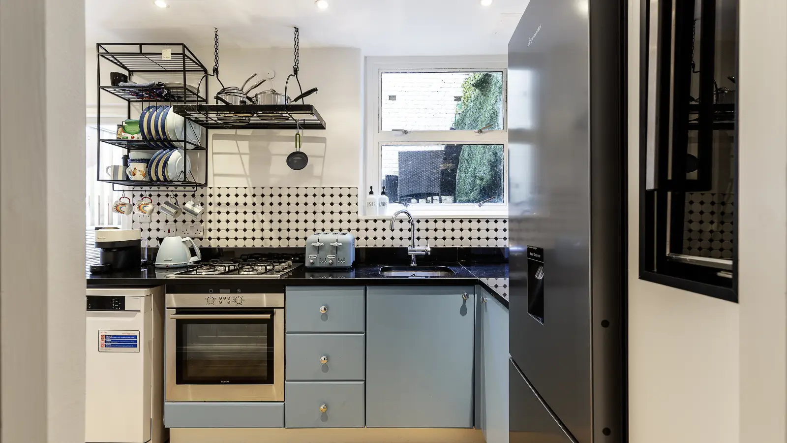 Flat Barker Street in Greater London