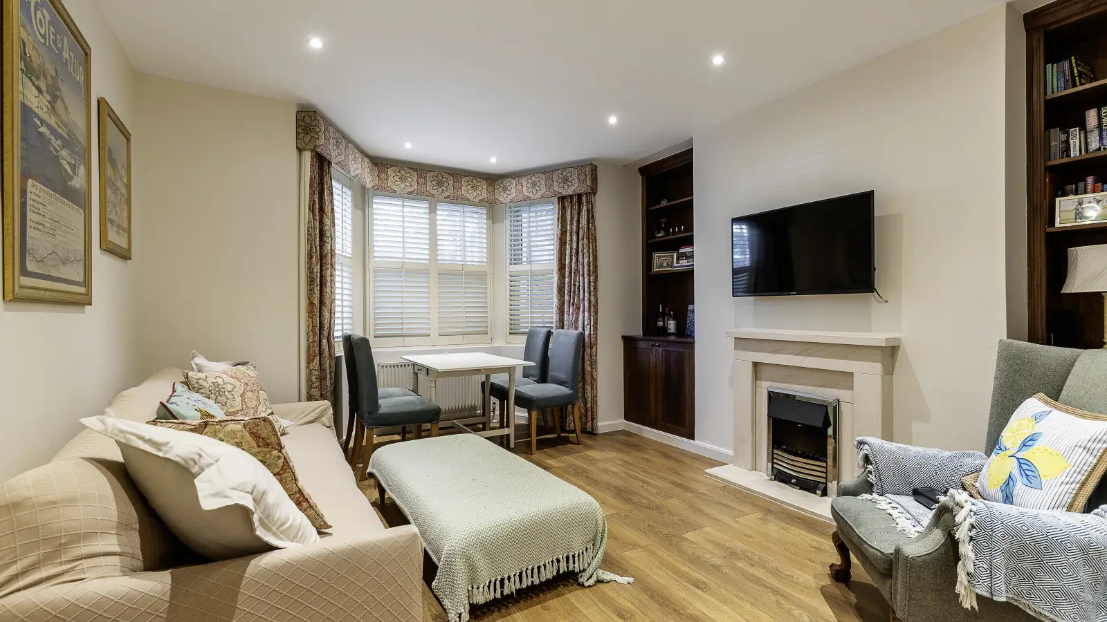 Flat Barker Street in Greater London