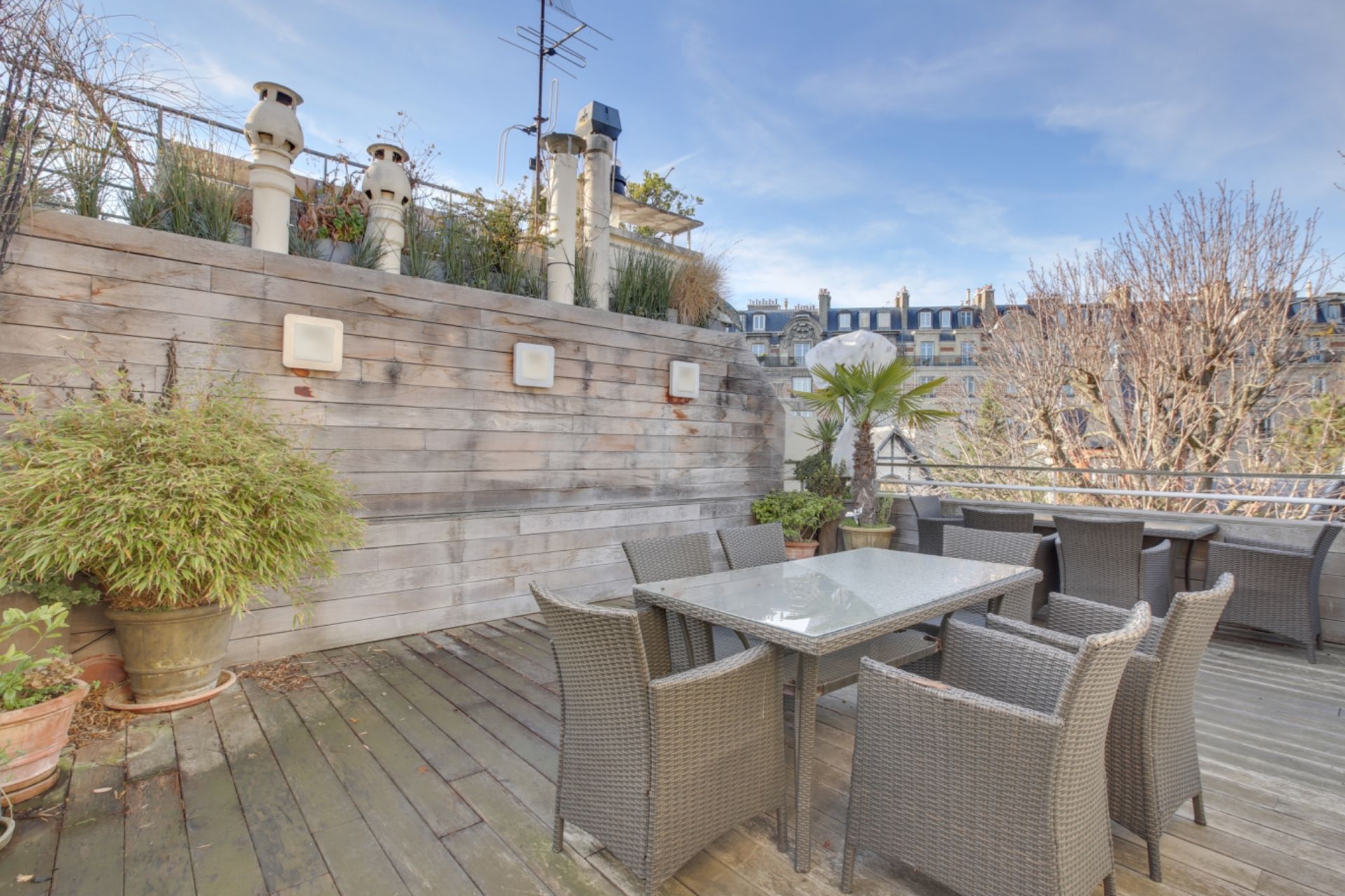Flat Avenue Despréaux in Paris