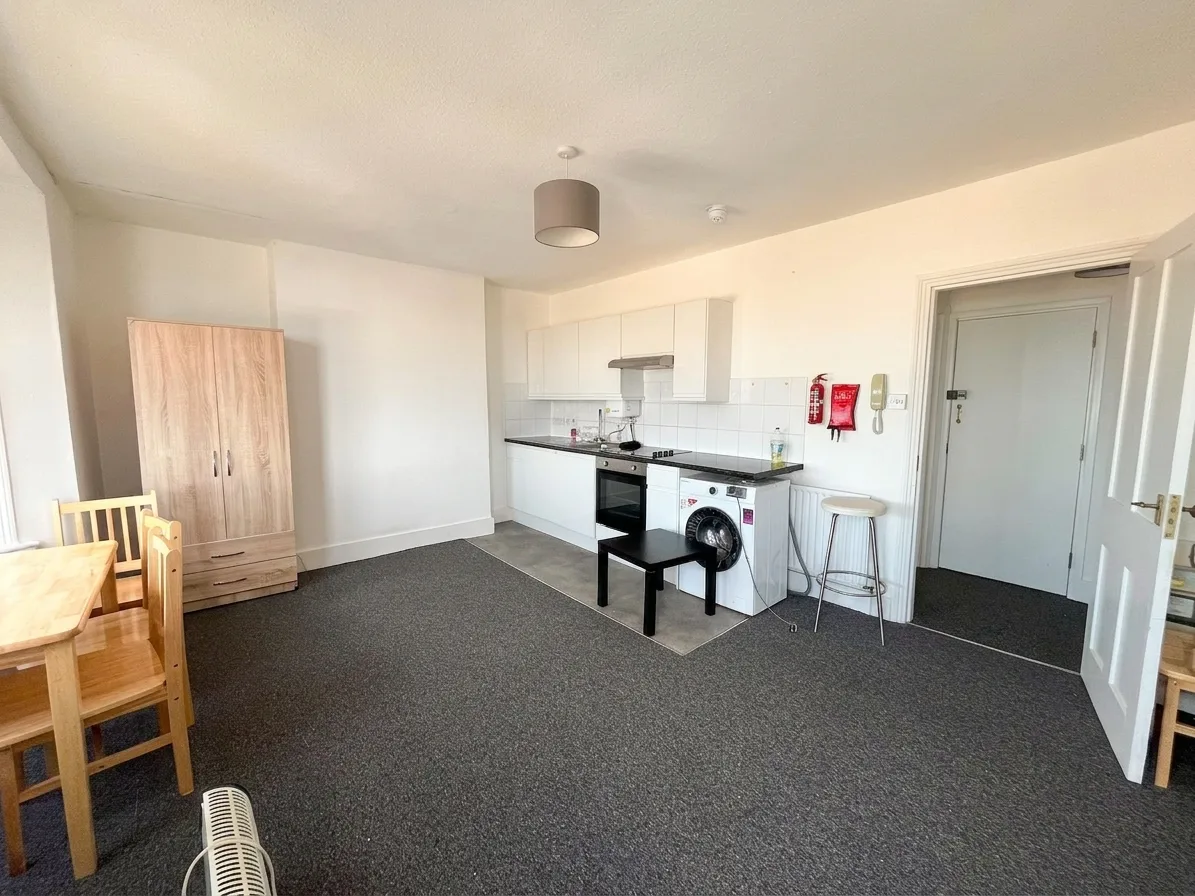 Flat Central Parade in Herne Bay