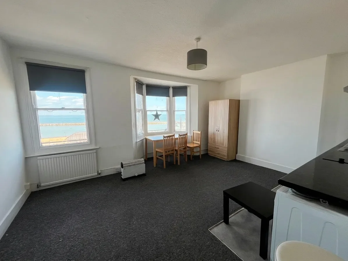 Flat Central Parade in Herne Bay