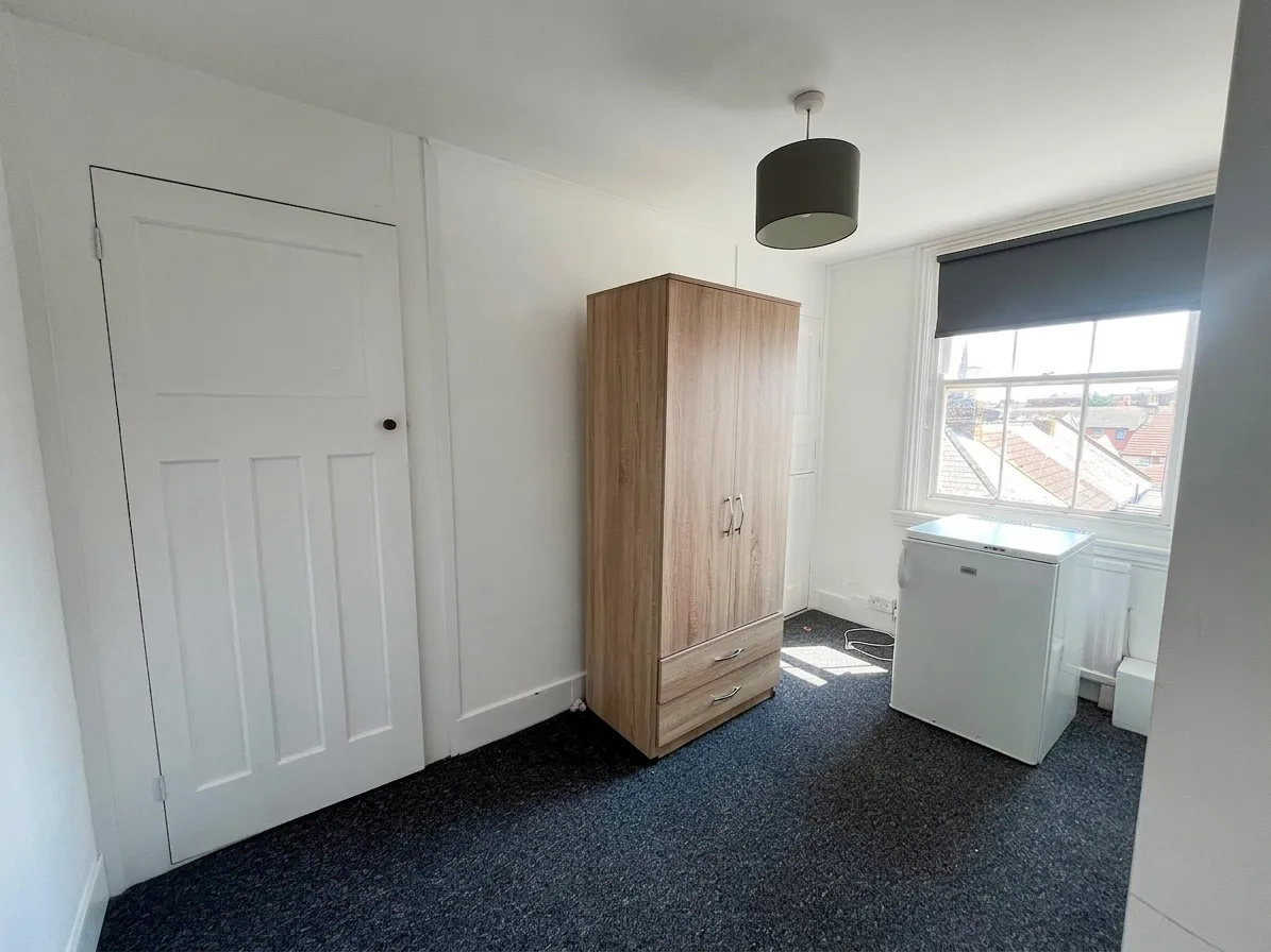 Flat Central Parade in Herne Bay