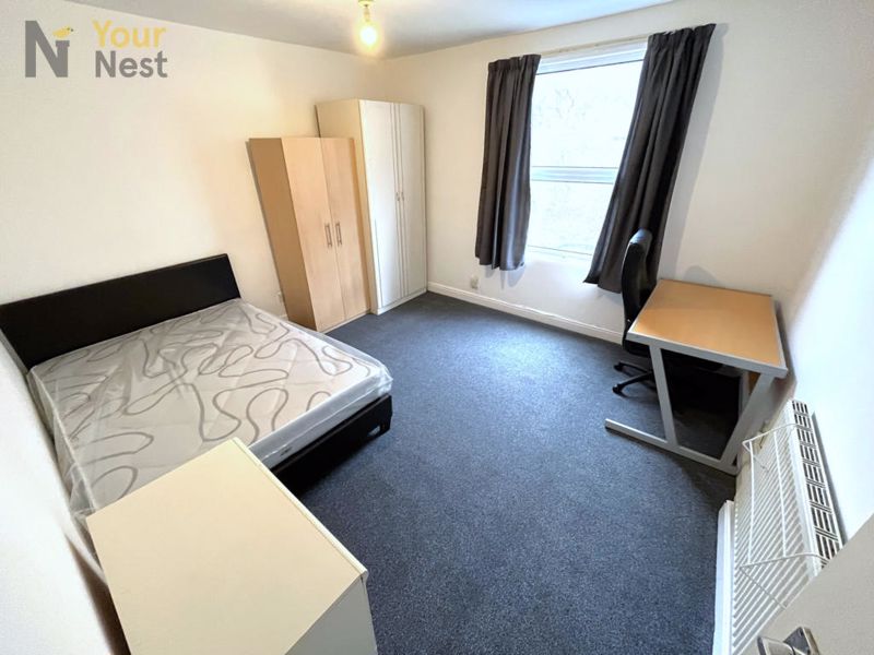 Flat Westfield Avenue in Leeds
