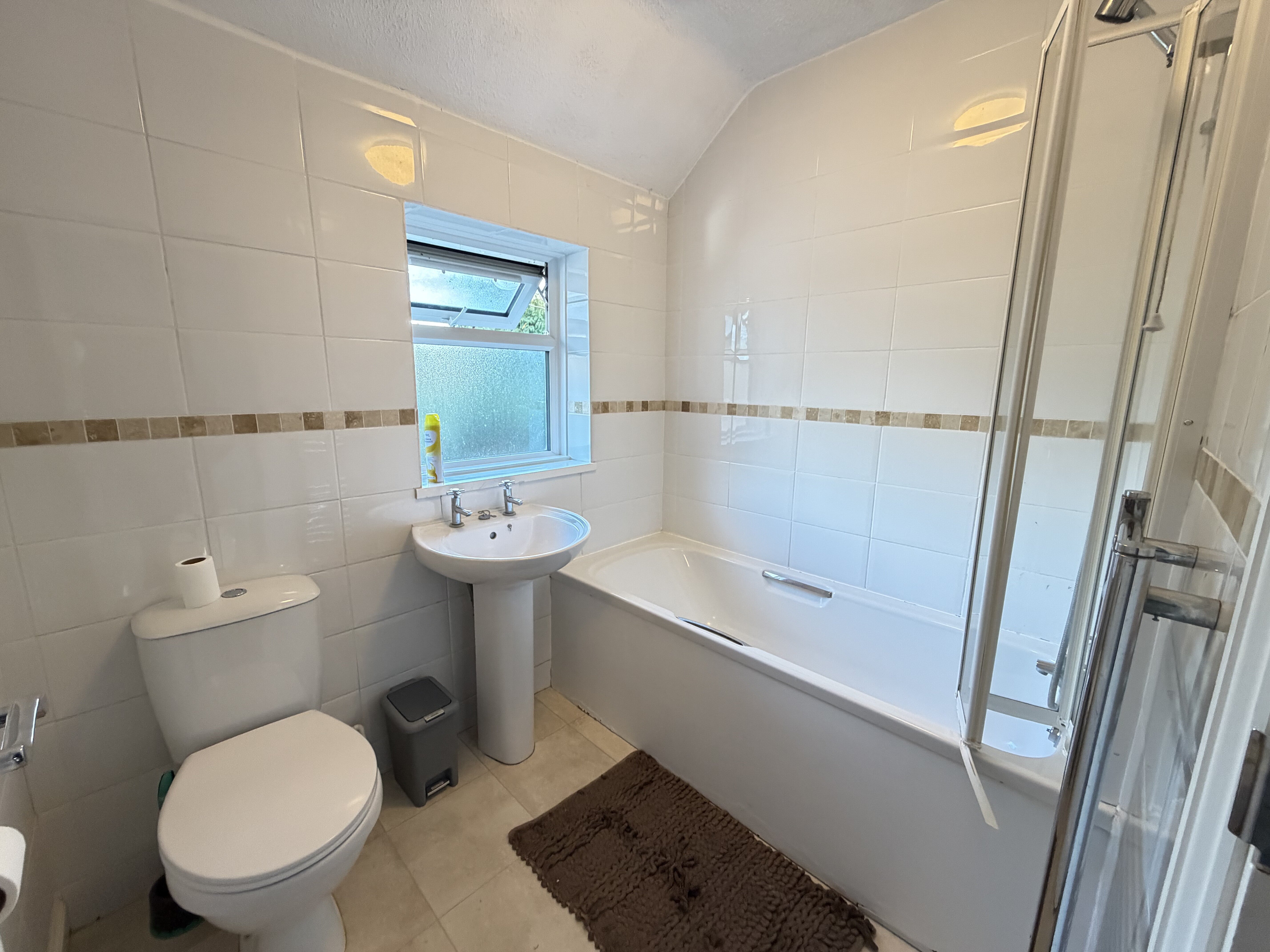 Room Birchfield Grove in Milton Keynes