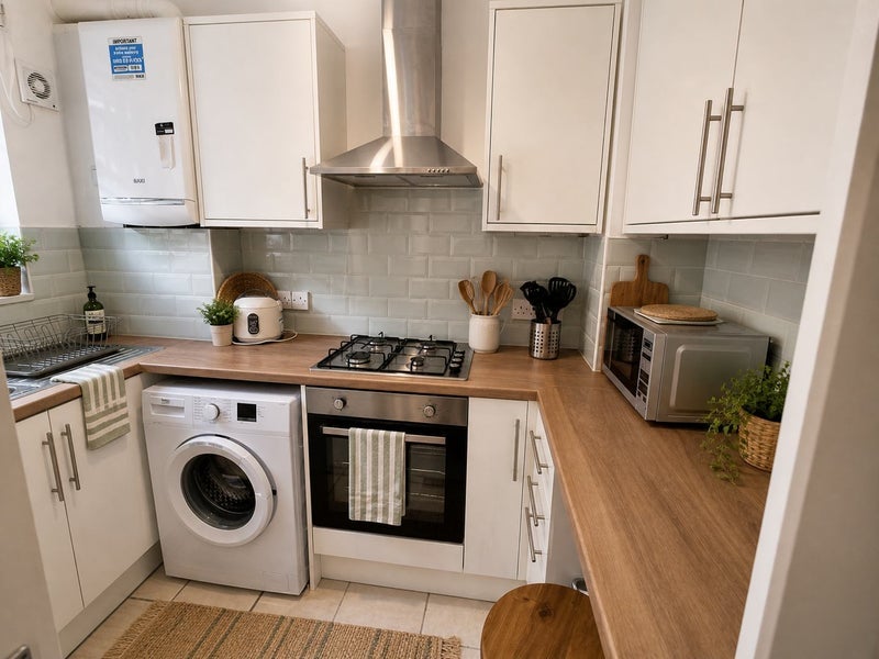 Flat Greenham Close in Greater London