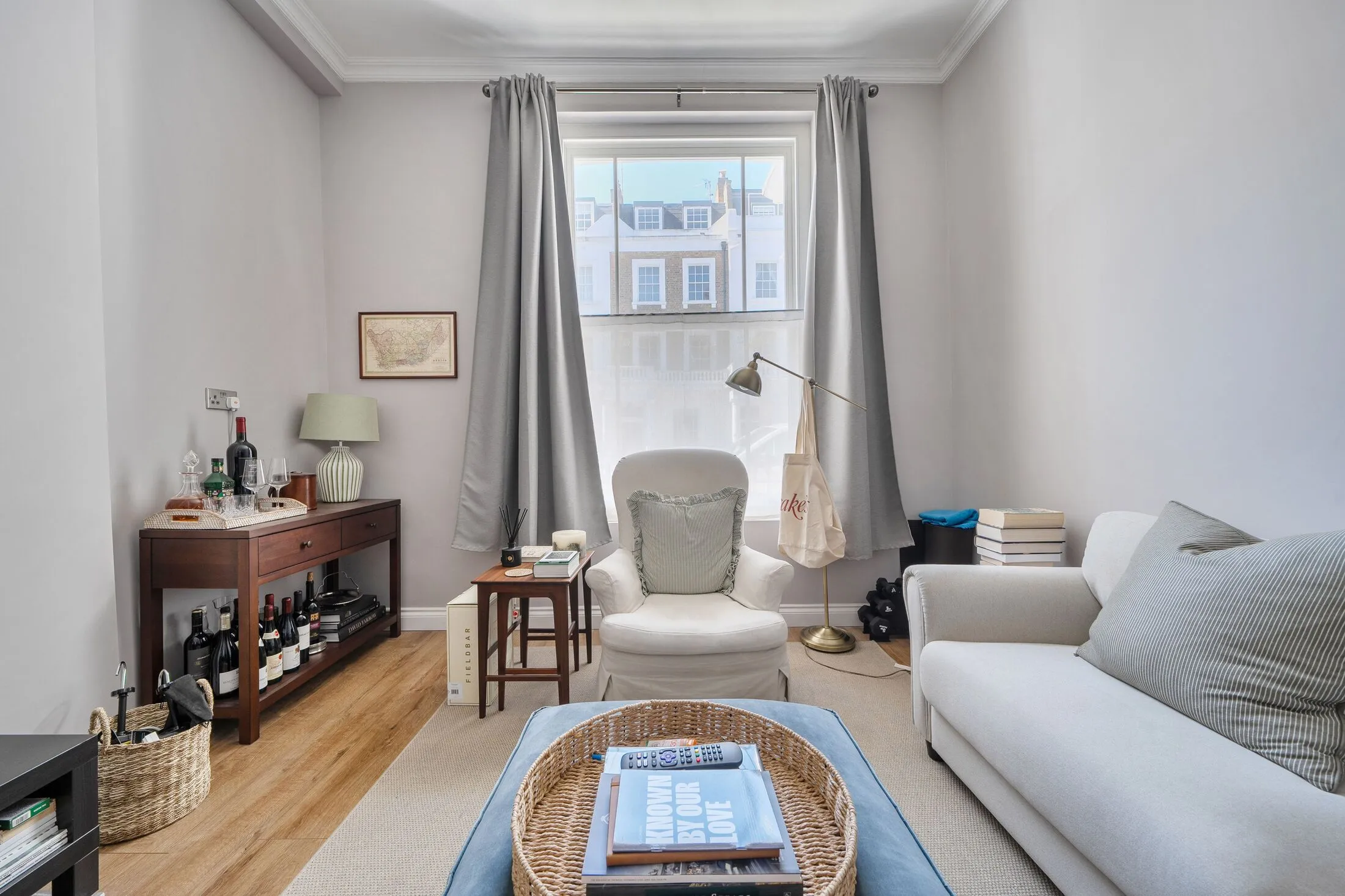 Flat Alderney Street in City of Westminster