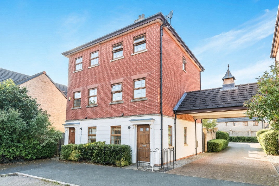 House Douglas Lane in Preston