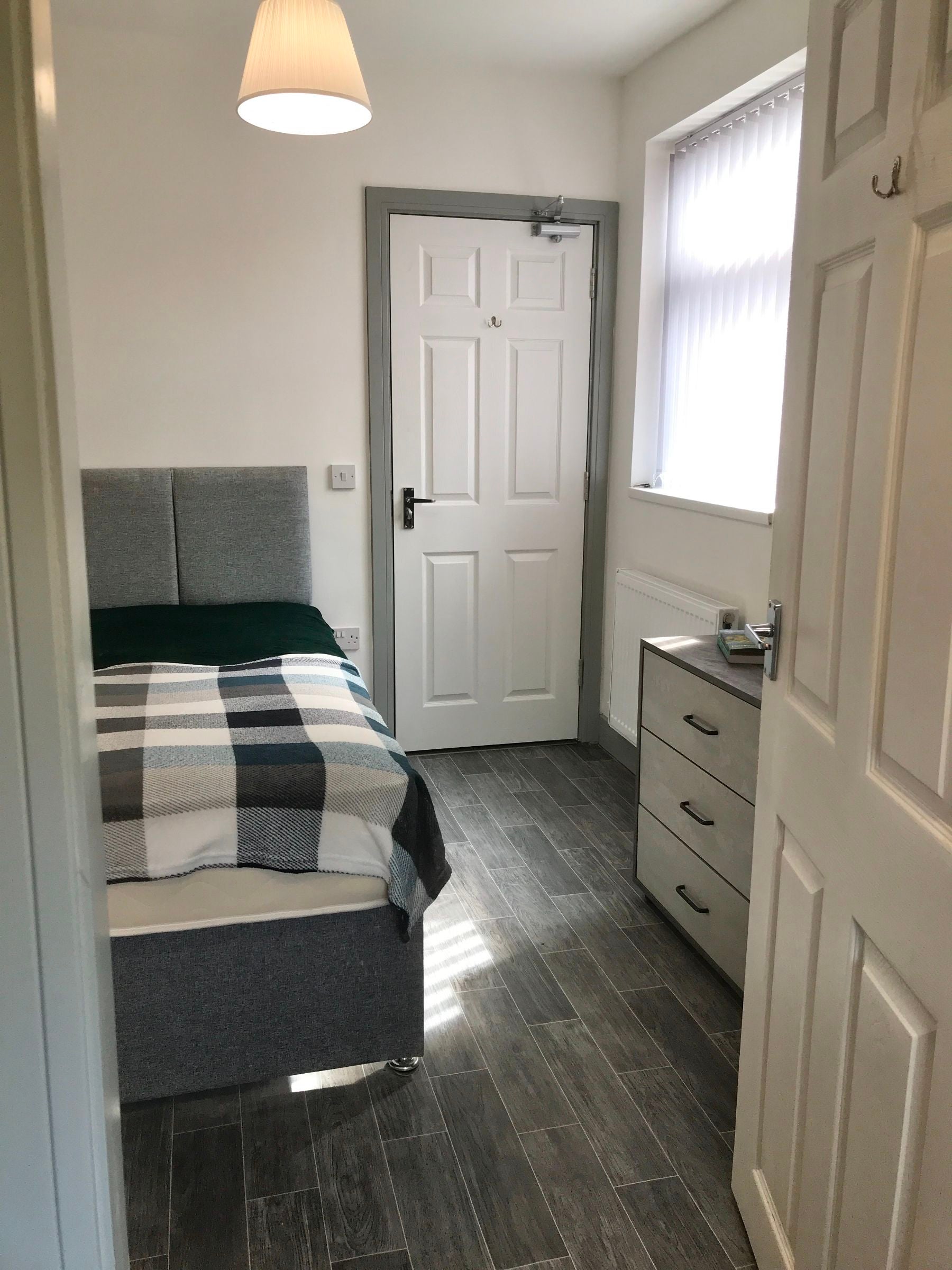 Room Walthall Street in Crewe