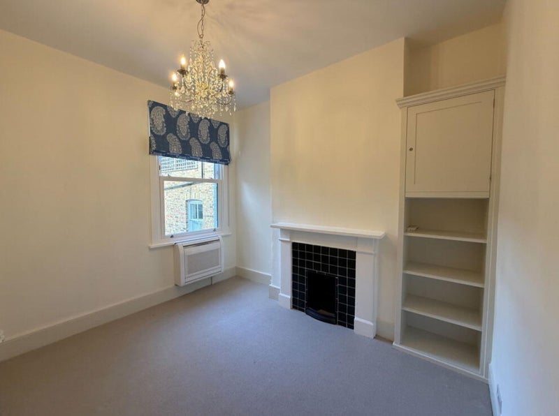 Room Saint Maur Road in Greater London