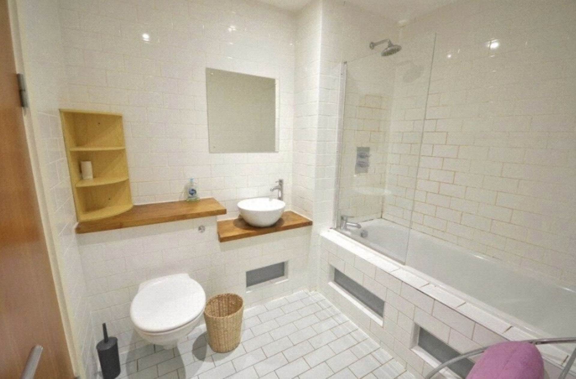 Flat Isaac Way in Manchester