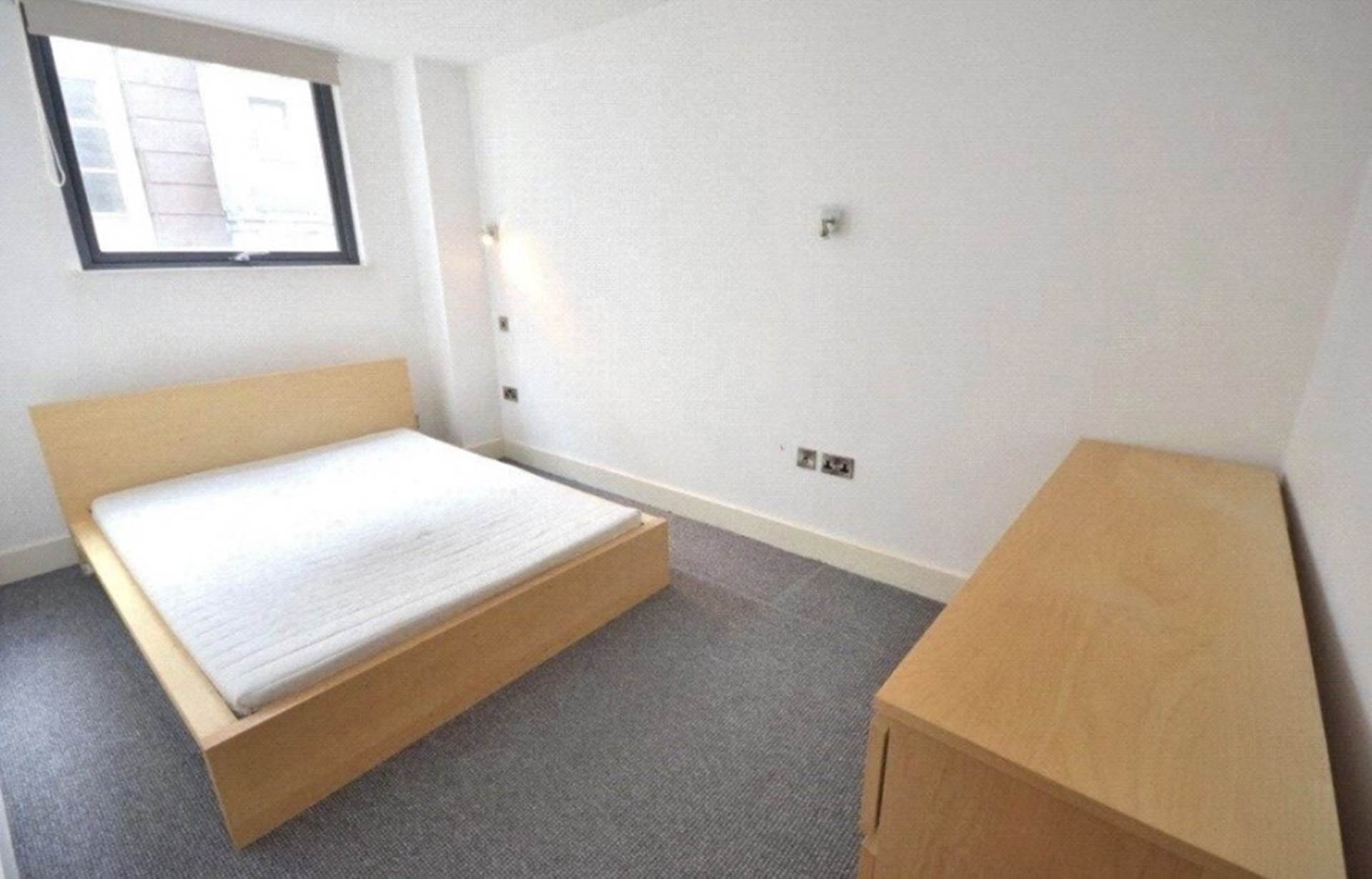Flat Isaac Way in Manchester