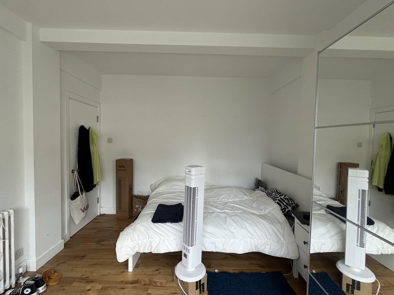 Room Edith Villas in Greater London