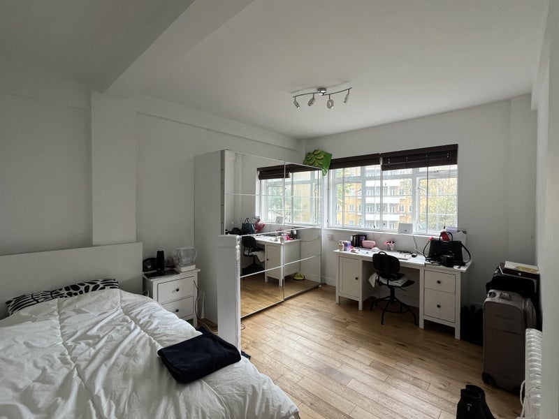 Room Edith Villas in Greater London