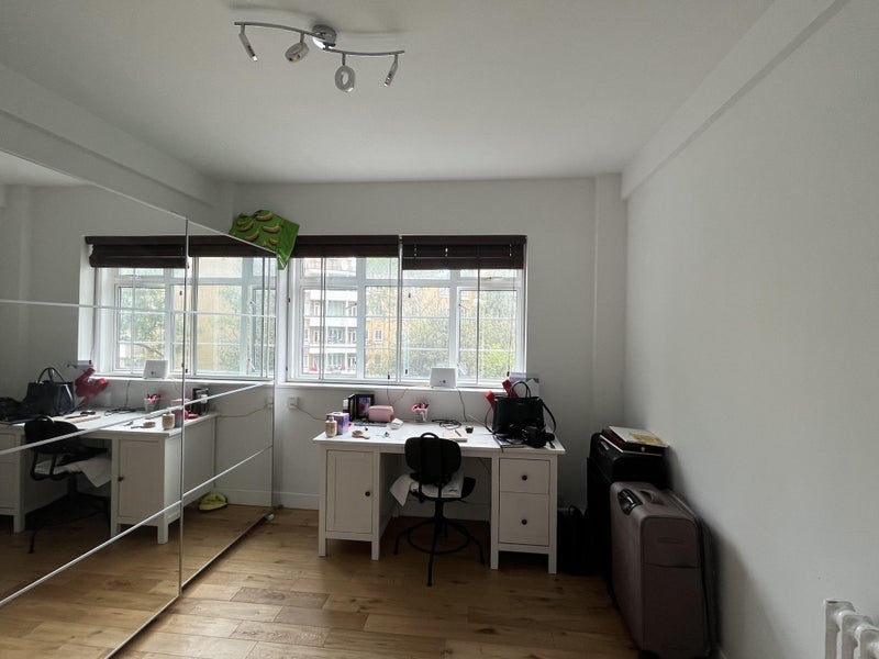 Room Edith Villas in Greater London