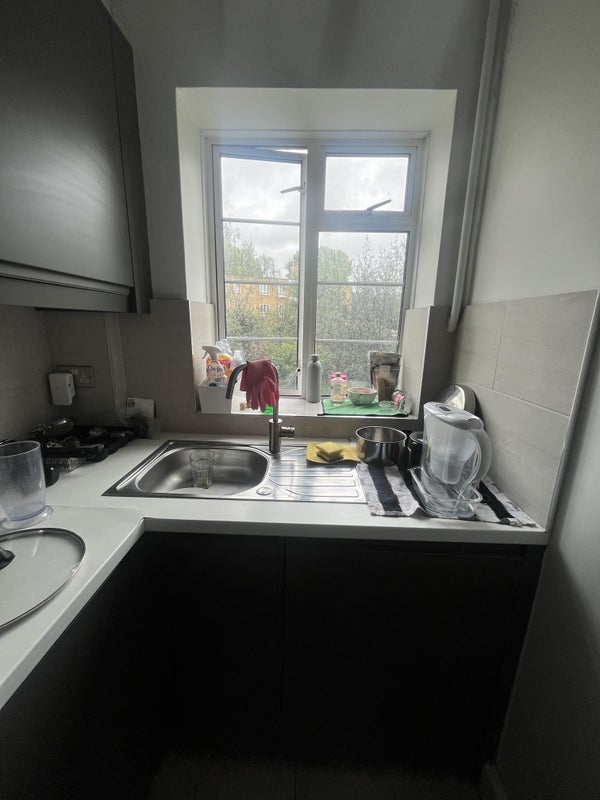 Room Edith Villas in Greater London
