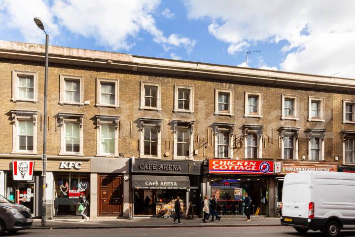Flat White Lion Street in Greater London