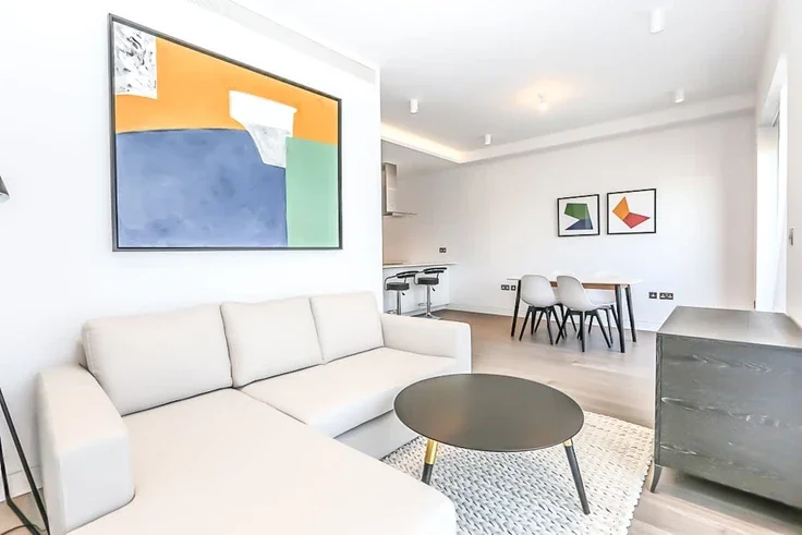 Flat New Inn Yard in Greater London
