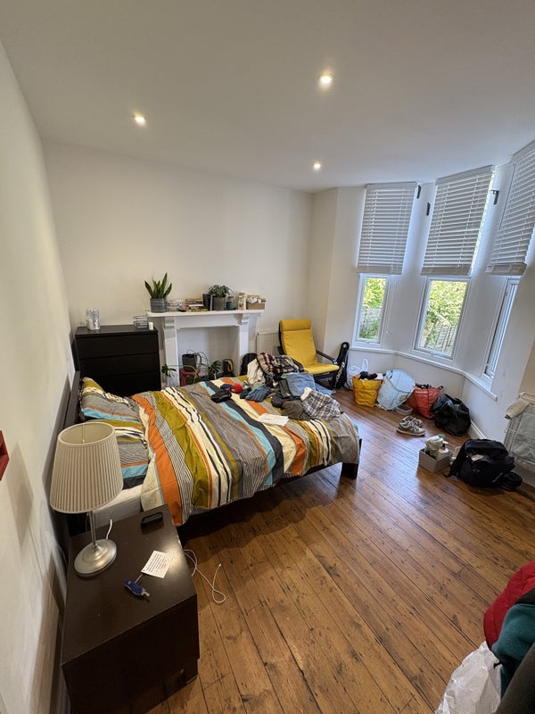 Room Belvoir Road in Bristol