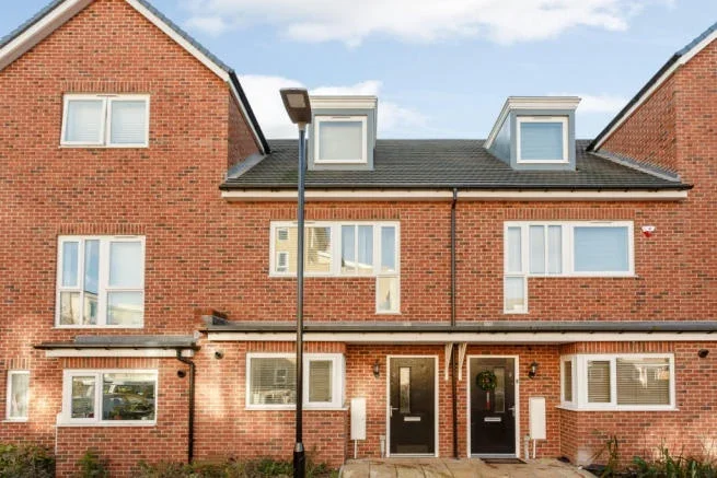 House Hunting Place in Greater London