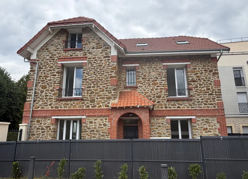 House Rue de la République in Chennevières-sur-Marne