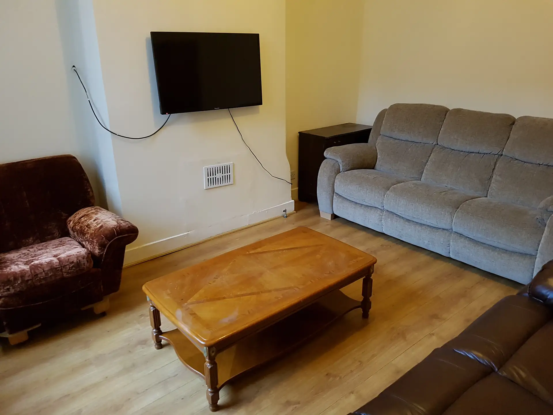 Flat Burford Road in Nottingham