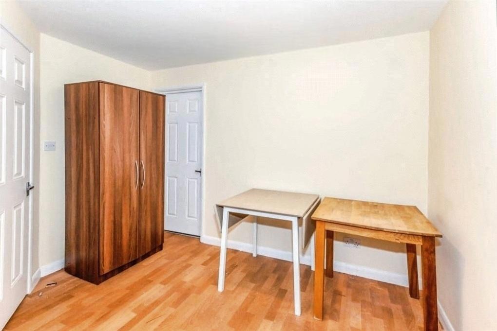 Flat Wyatt Road in Borough of Spelthorne