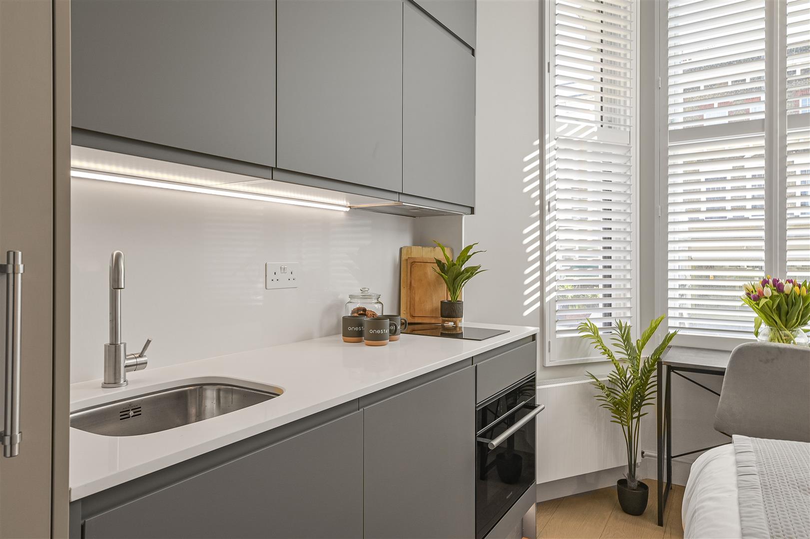 Flat Shirland Road in City of Westminster