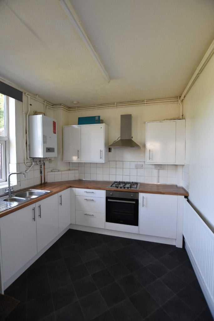 Flat Fletton Avenue in Peterborough