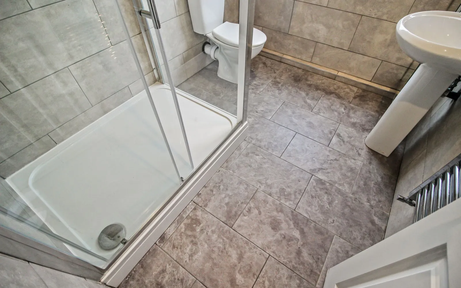 Flat Alicia Avenue in Greater London