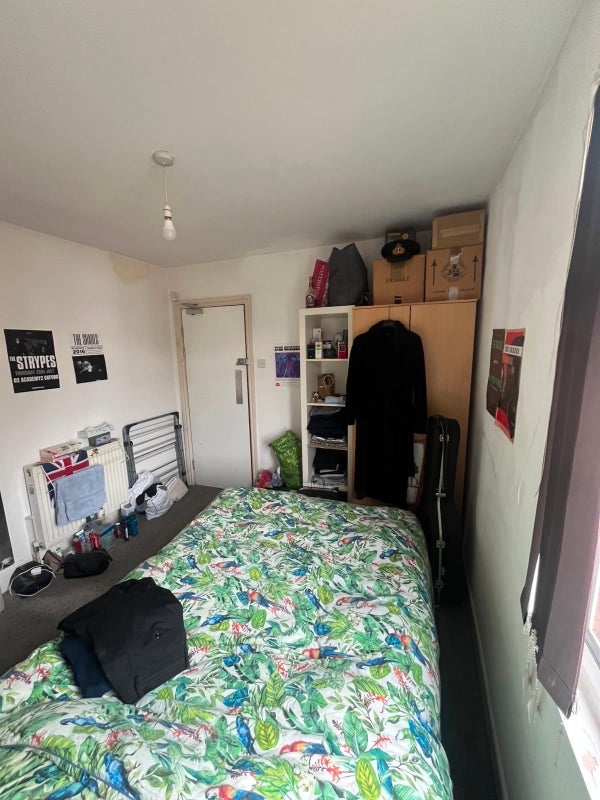 Room Metchley Lane in Birmingham
