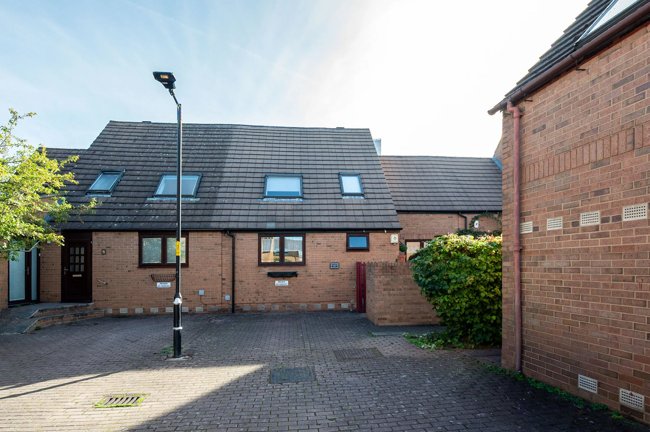 House Salter Road in Greater London