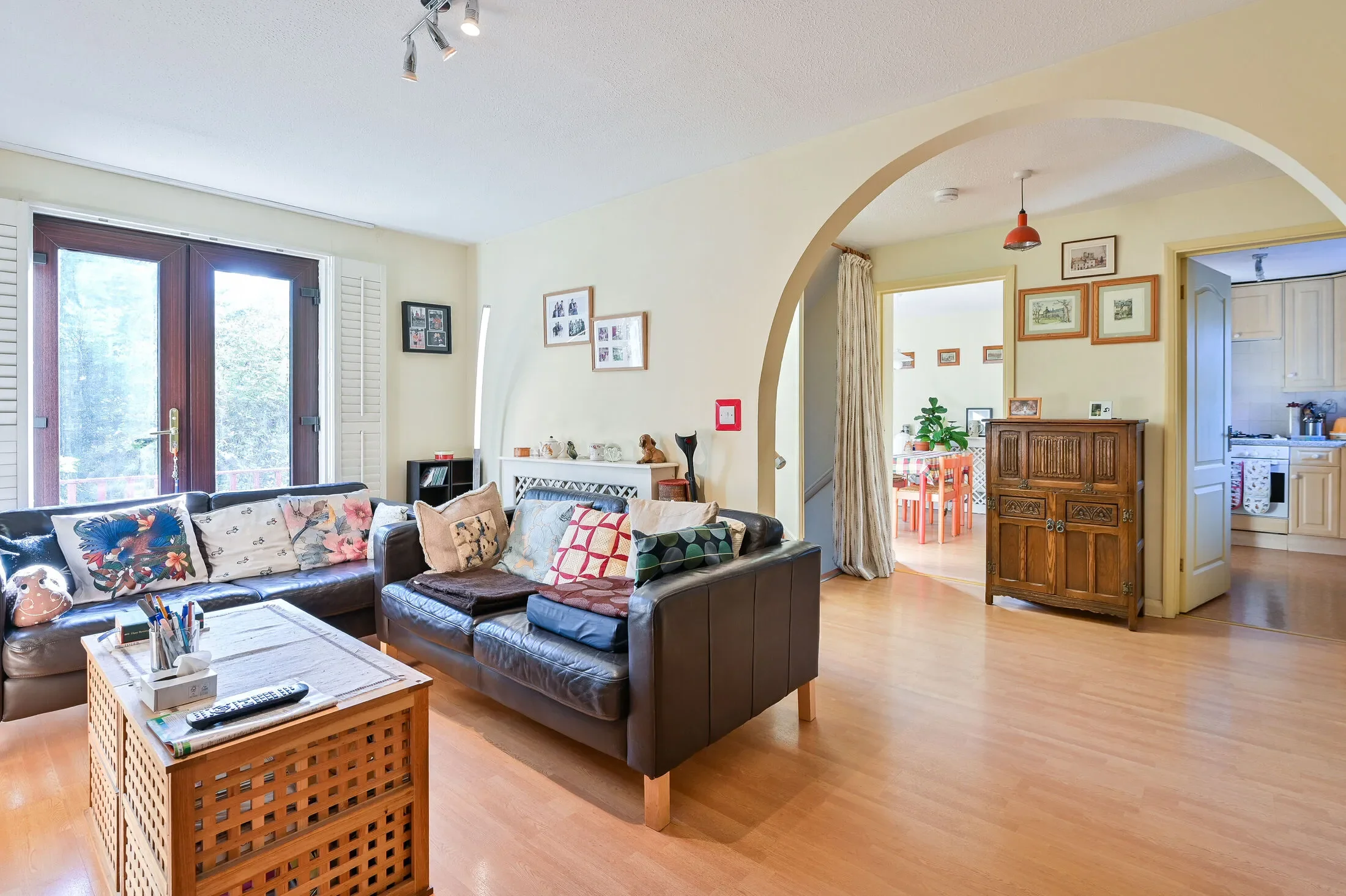 House Salter Road in Greater London