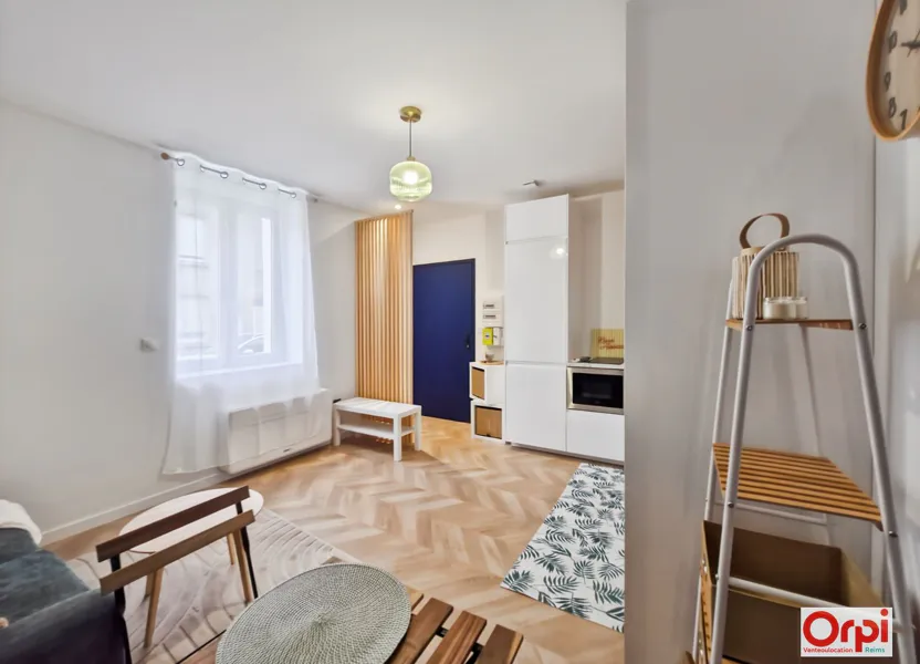 Flat Rue Anquetil in Reims