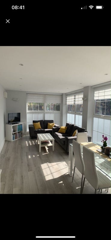 Room Reeves Road in Greater London